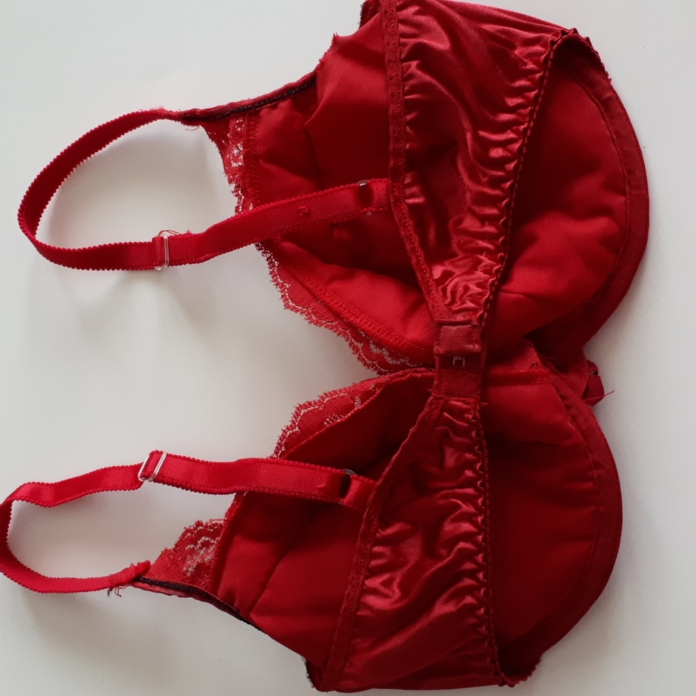 Padded Bra - Picture 4 of 7
